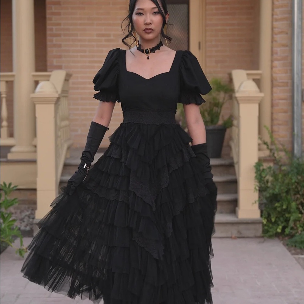 JessaKae Black Ruffled Tiered Dress Sweetheart Neckline Wednesday Thumbelina